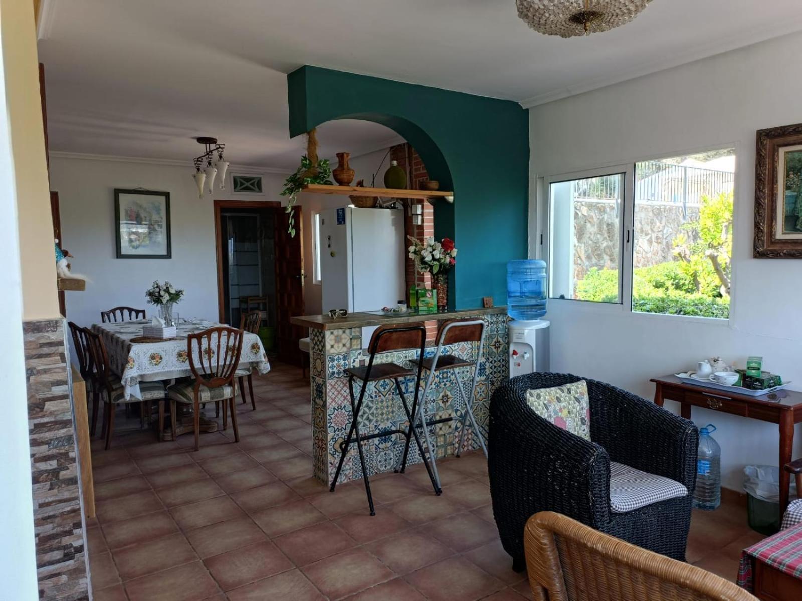 Bedroom With Private Bathroom And Two-Bedroom Family Suite In Quiet Forest Country House 80M2 Large Swimming Pool Music Town Lliria The Garden And Swimmingpool And Garden Are Shared Dış mekan fotoğraf