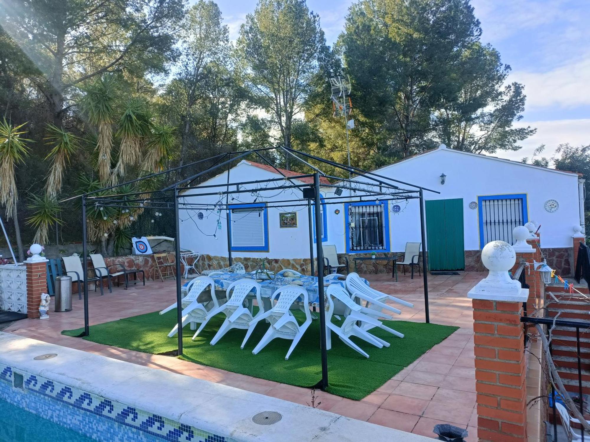 Bedroom With Private Bathroom And Two-Bedroom Family Suite In Quiet Forest Country House 80M2 Large Swimming Pool Music Town Lliria The Garden And Swimmingpool And Garden Are Shared Oda fotoğraf